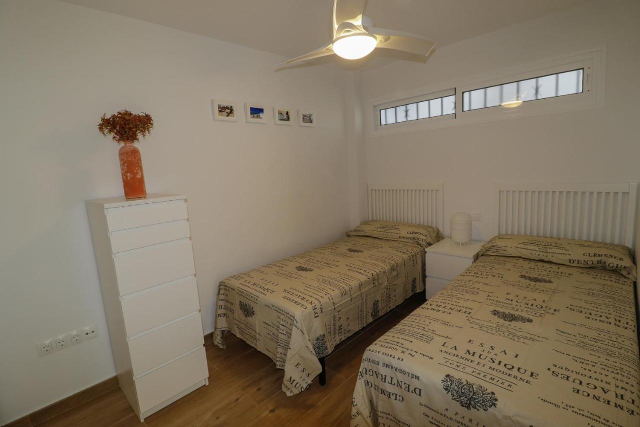 Lejlighed New, Sunny, Near The With Sea Views